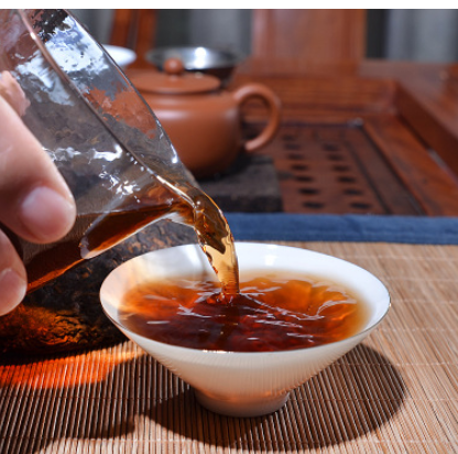 延初茶业 云南普洱茶 熟茶饼茶 陈年 老普洱 古树茶 厂家直接发货图3