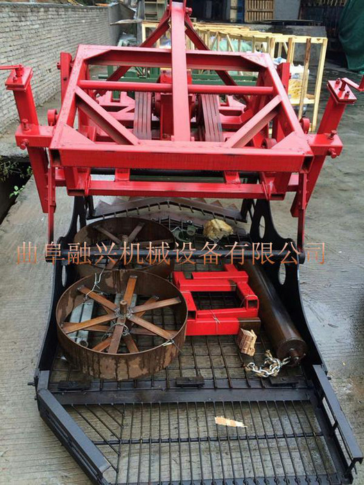 张家川挖药机黄芪黄芩挖掘机 中药材挖掘机厂家供应图1