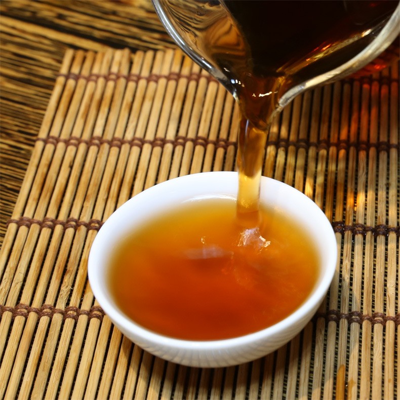 云南新普号茶叶批发2018年头春普洱茶熟茶 迷你小金砖小沱茶250g图4