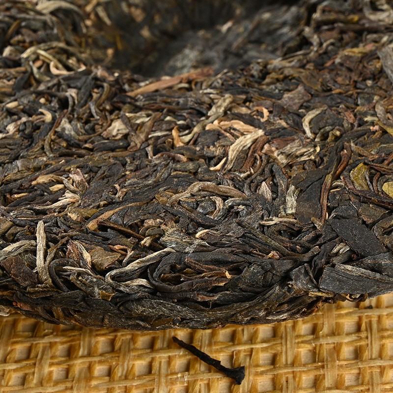 云南普洱茶批发茶叶 六星班章普洱生茶 普洱茶饼357克图4